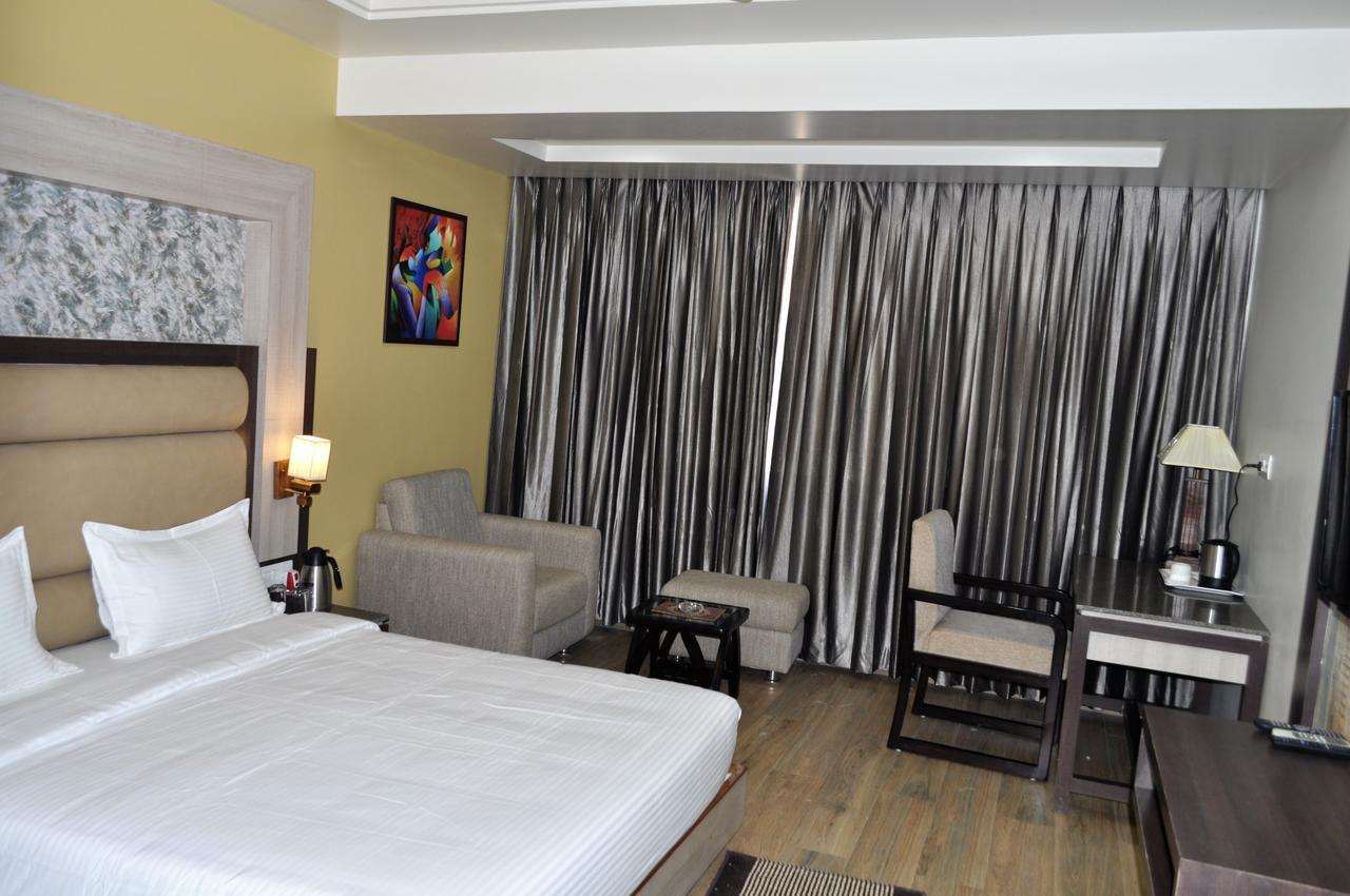 Hotel Continental Blue Bikaner Luaran gambar